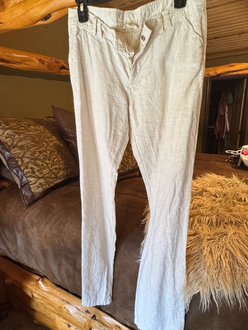 Women’s Lightweight Linen Blend Beach Pants in Natural